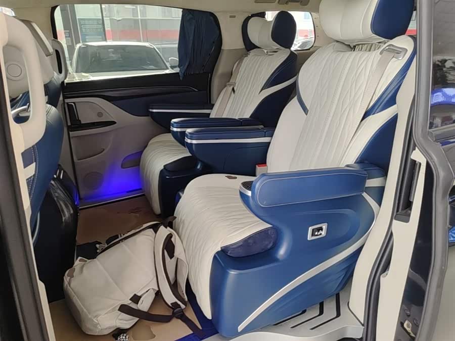 Buick GL8 2023 ES Luxurious - zdjęcie 17