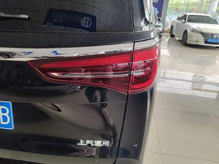 Buick GL8 2023 ES Luxurious - zdjęcie 8