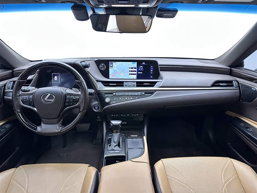 Lexus ES 300h Executive 2020 - zdjęcie 8