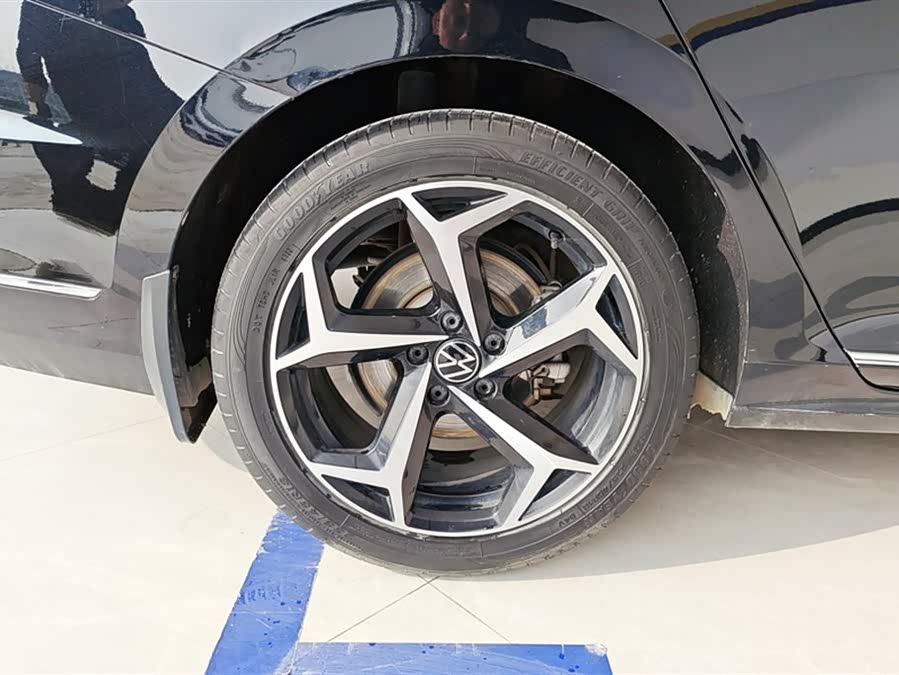 Passat 2023 330TSI Starry Luxury - zdjęcie 6