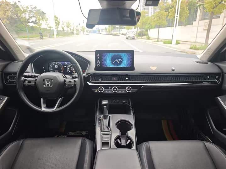 2023 Model 240 TURBO CVT Luxury Edition - zdjęcie 14
