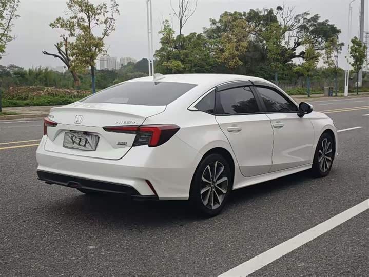 2023 Model 240 TURBO CVT Luxury Edition - zdjęcie 16