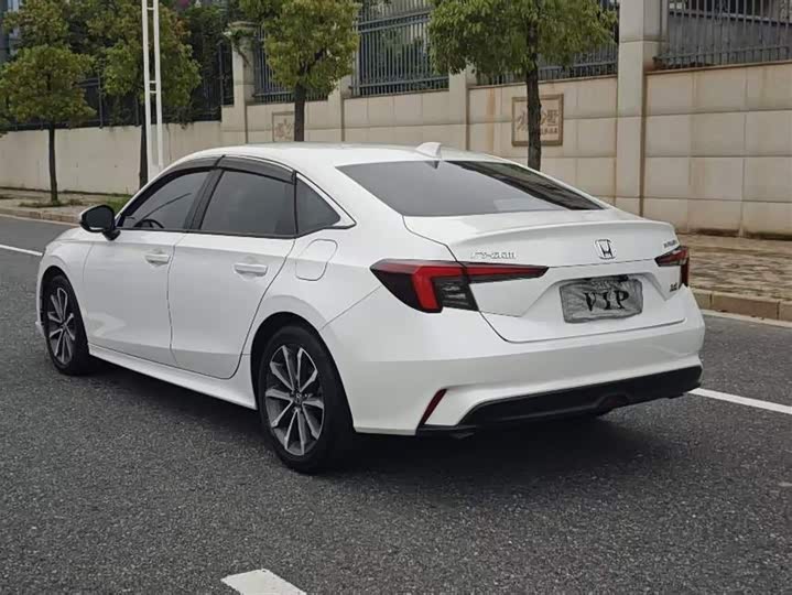 2023 Model 240 TURBO CVT Luxury Edition - zdjęcie 18