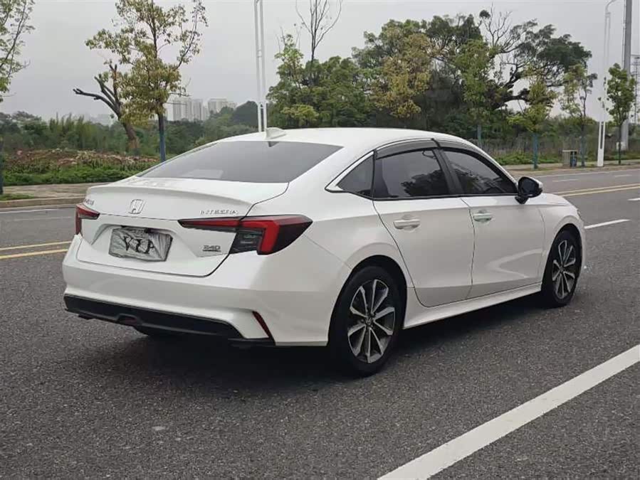 2023 Model 240 TURBO CVT Luxury Edition - zdjęcie 7