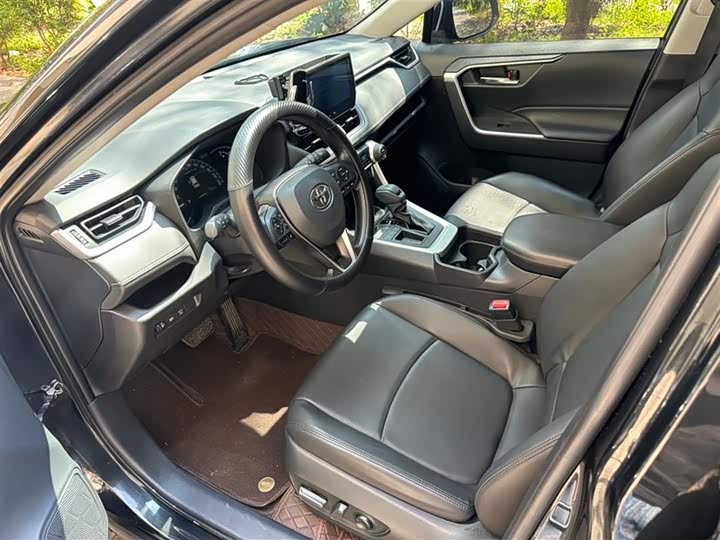 2023 RAV4 2.0L CVT 2WD Fashion - zdjęcie 16