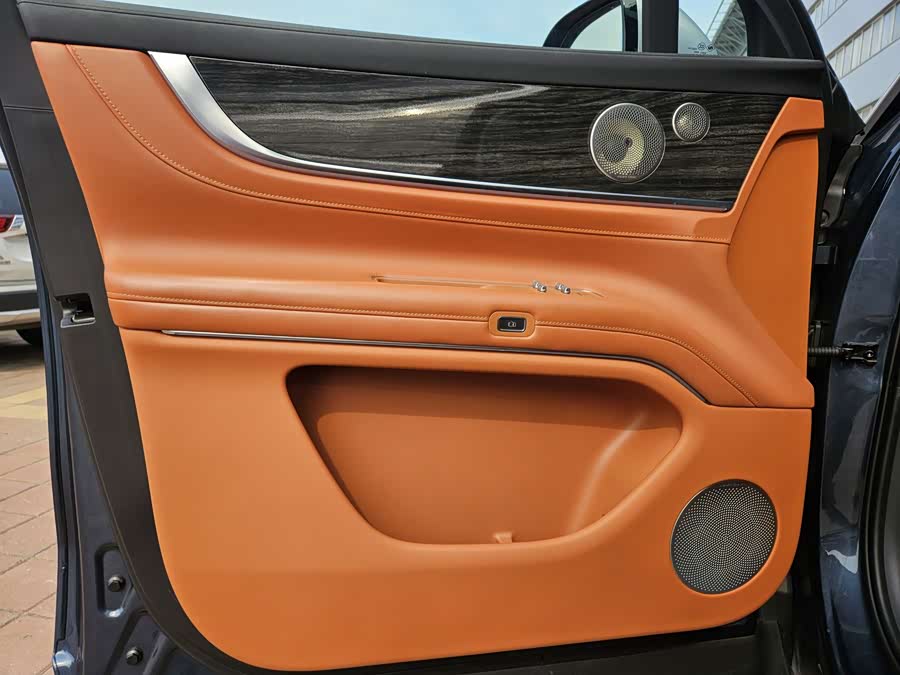 AITO M9 2024 Range Extender Ultra Edition 42kWh 6-Seater - zdjęcie 11