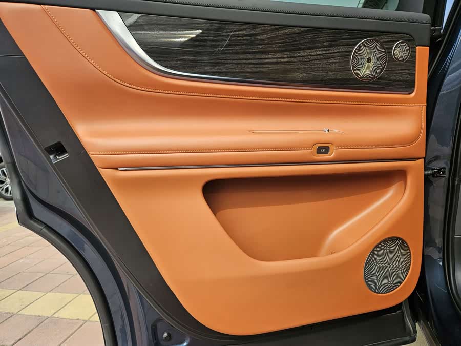 AITO M9 2024 Range Extender Ultra Edition 42kWh 6-Seater - zdjęcie 12