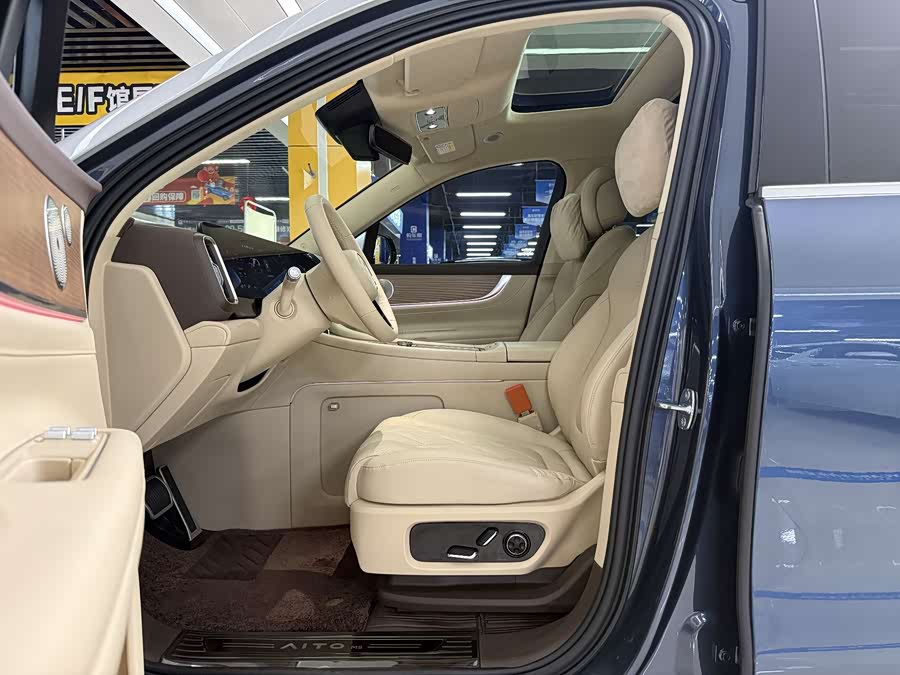AITO M9 2024 Range Extender Ultra Edition 42kWh 6-Seater - zdjęcie 4