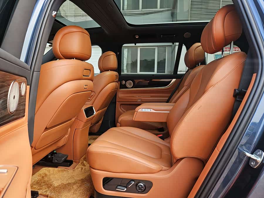 AITO M9 2024 Range Extender Ultra Edition 42kWh 6-Seater - zdjęcie 9