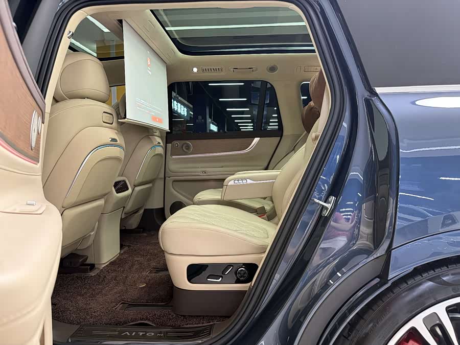 AITO M9 2024 Range Extender Ultra Edition 42kWh 6-Seater - zdjęcie 10
