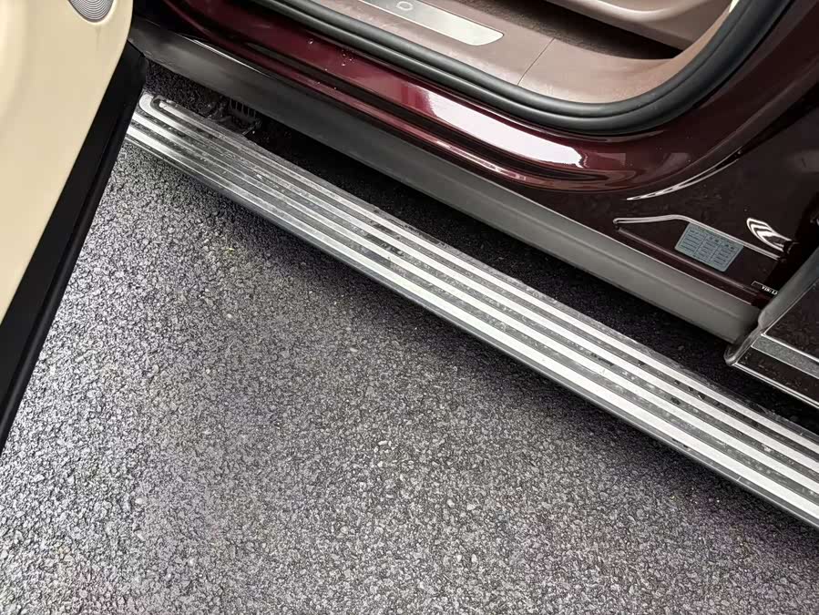 AITO M9 2025 Range Extender Ultra Version 52kWh 6-Seater (192-Line Laser Radar) - zdjęcie 17