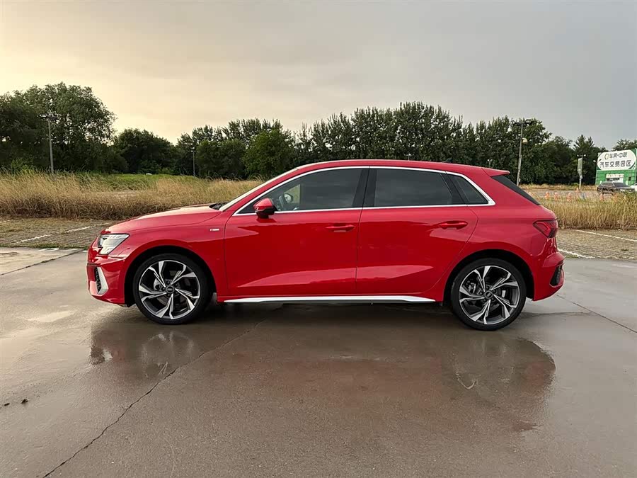 Audi A3 2021 Sportback 35 TFSI Luxury Sport - zdjęcie 7