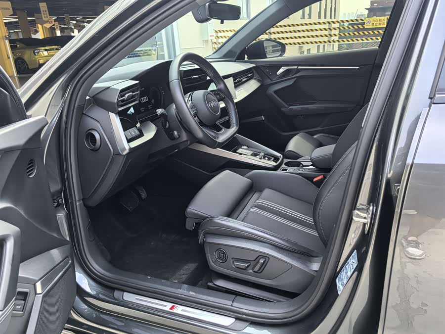 Audi A3 2022 A3L Limousine 35 TFSI Fashion Sport - zdjęcie 4