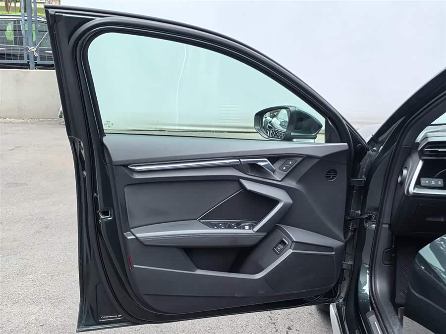 Audi A3 2022 A3L Limousine 35 TFSI Luxury Sport - zdjęcie 12