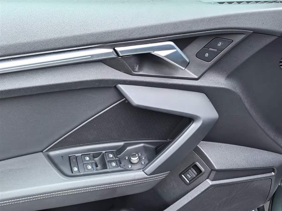 Audi A3 2022 A3L Limousine 35 TFSI Luxury Sport - zdjęcie 16