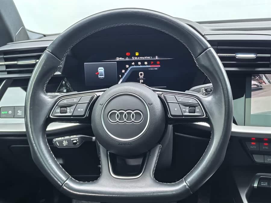 Audi A3 2022 A3L Limousine 35 TFSI Luxury Sport - zdjęcie 17