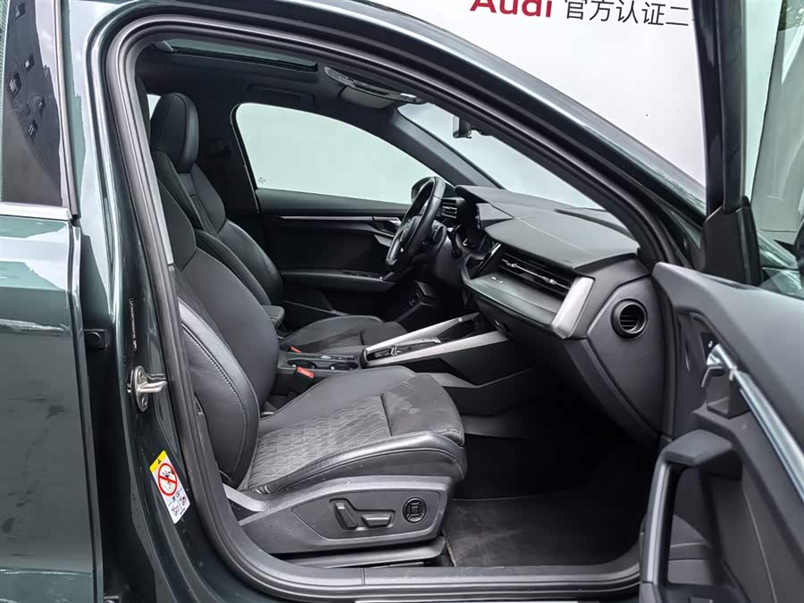 Audi A3 2022 A3L Limousine 35 TFSI Luxury Sport - zdjęcie 10