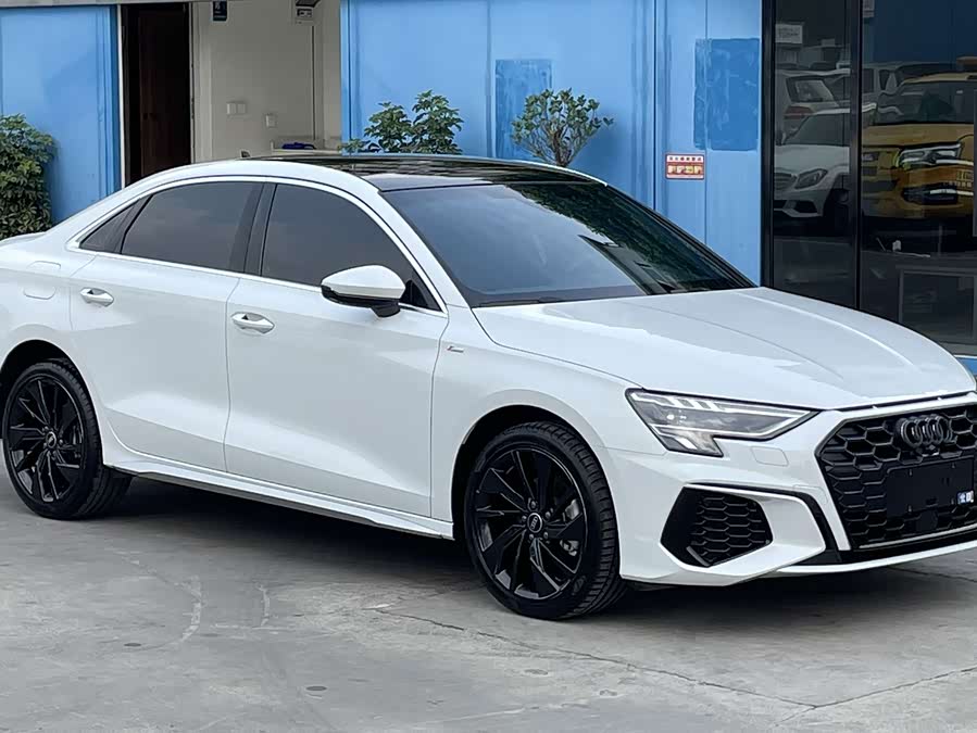 Audi A3 2023 A3L Limousine 35 TFSI Fashion Sport - zdjęcie 3