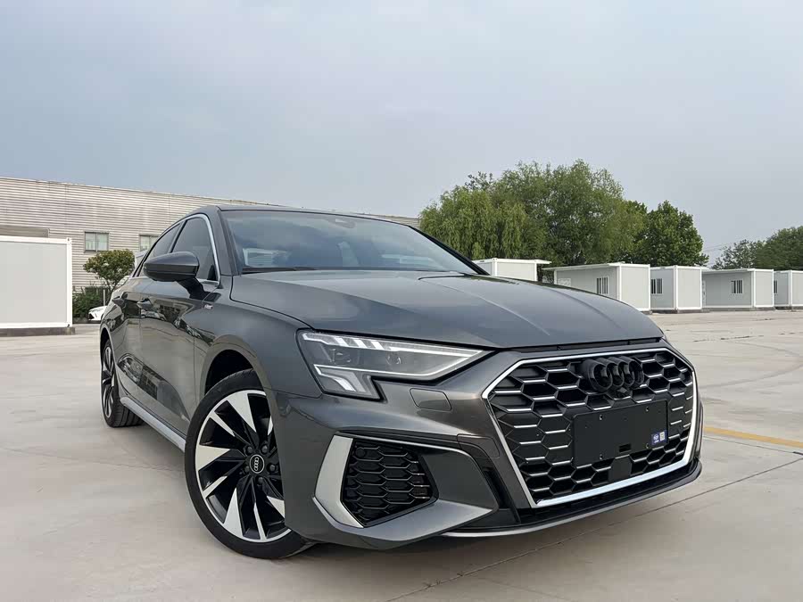Audi A3 2023 A3L Limousine 35 TFSI Fashion Sport - zdjęcie 3