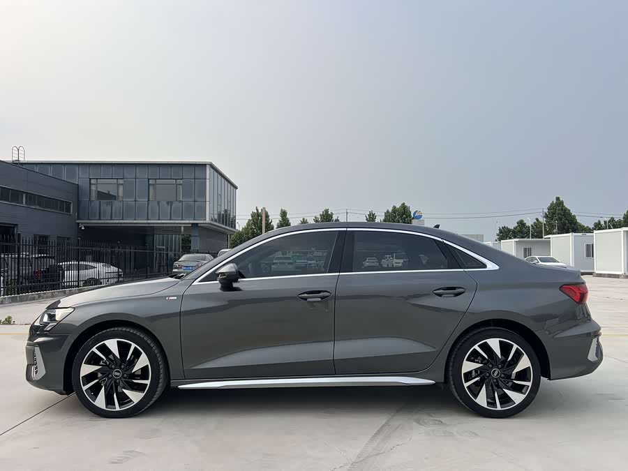 Audi A3 2023 A3L Limousine 35 TFSI Fashion Sport - zdjęcie 4