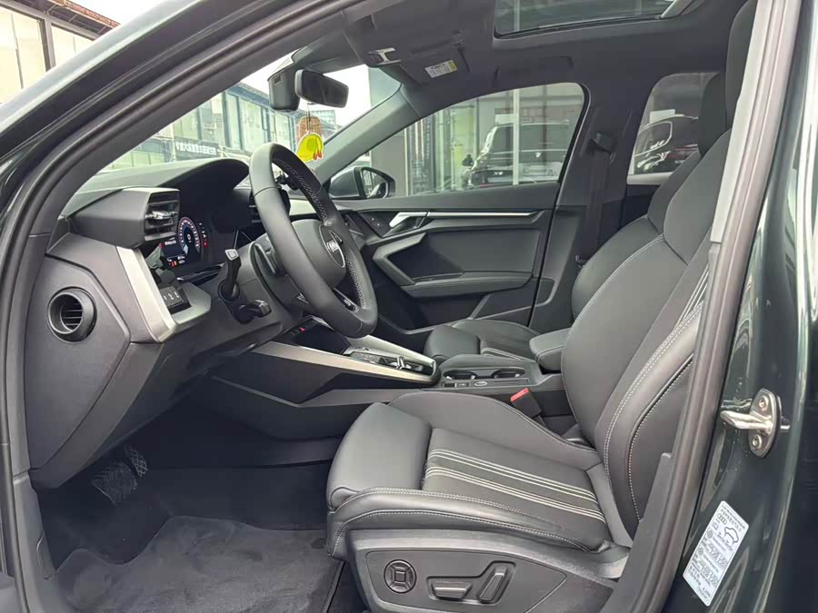 Audi A3 2023 A3L Limousine 35 TFSI Fashion Sport - zdjęcie 5