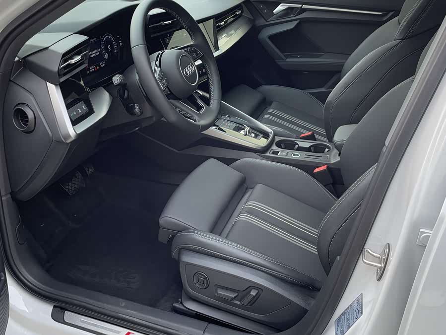 Audi A3 2023 A3L Limousine 35 TFSI Fashion Sport - zdjęcie 8