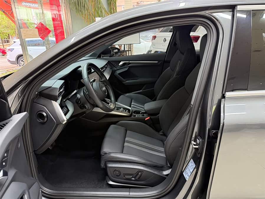 Audi A3 2023 Facelift A3L Limousine 35 TFSI Fashion Sport Type - zdjęcie 16
