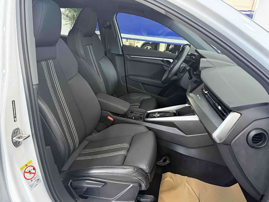 Audi A3 2023 Facelift A3L Limousine 35 TFSI Fashion Sport Type - zdjęcie 16