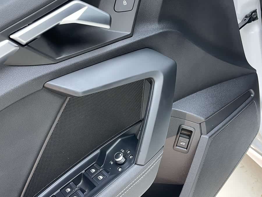 Audi A3 2023 Facelift A3L Limousine 35 TFSI Fashion Sport Type - zdjęcie 17