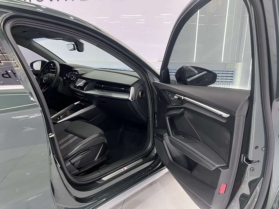 Audi A3 2023 Facelift A3L Limousine 35 TFSI Fashion Sport Type - zdjęcie 18
