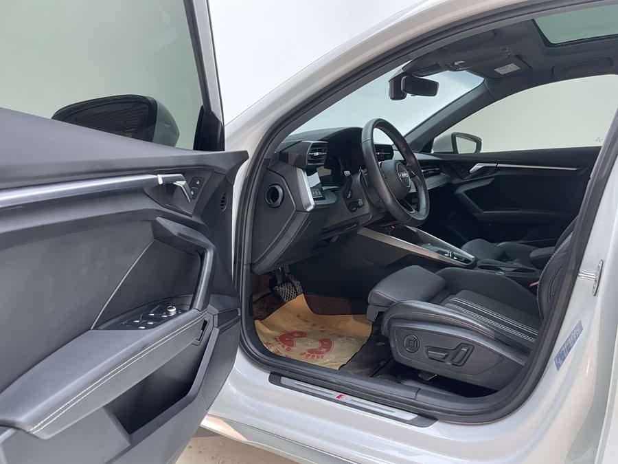 Audi A3 2023 Facelift A3L Limousine 35 TFSI Fashion Sport Type - zdjęcie 19