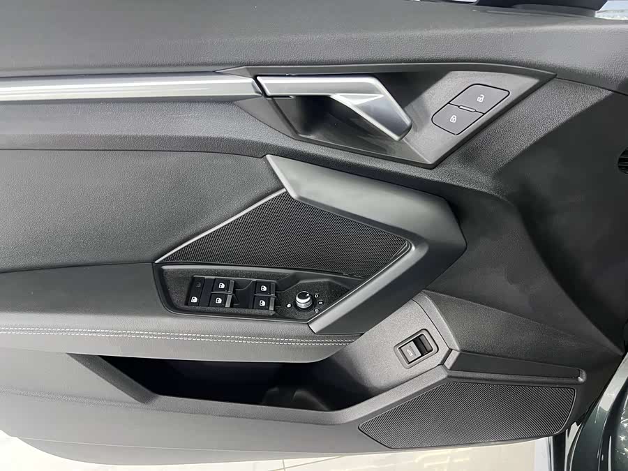 Audi A3 2023 Facelift A3L Limousine 35 TFSI Fashion Sport Type - zdjęcie 8