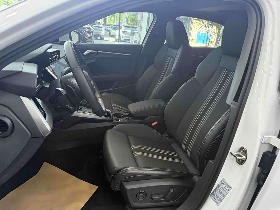 Audi A3 2023 Facelift A3L Limousine 35 TFSI Fashion Sport Type - zdjęcie 9