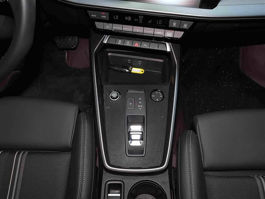 Audi A3 2024 A3L Limousine 35 TFSI Fashion Sport - zdjęcie 13