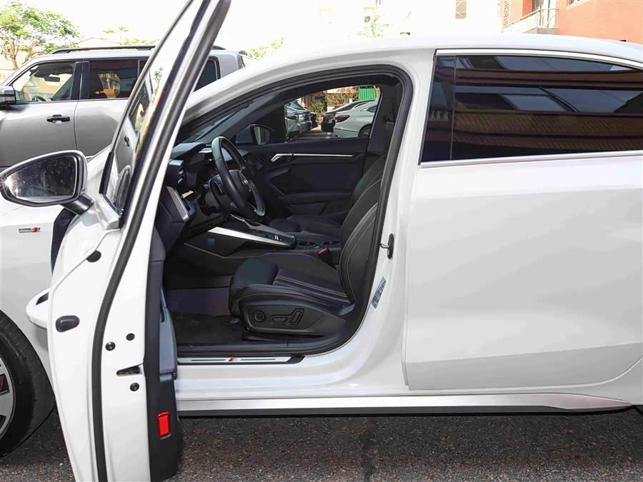 Audi A3 2024 A3L Limousine 35 TFSI Fashion Sport - zdjęcie 16