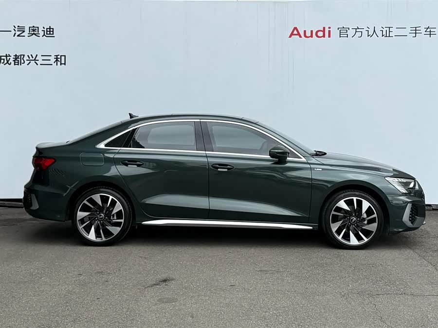 Audi A3 2024 A3L Limousine 35 TFSI Fashion Sport - zdjęcie 3