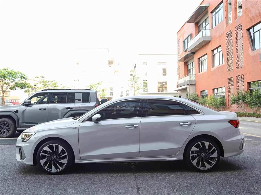 Audi A3 2024 A3L Limousine 35 TFSI Fashion Sport - zdjęcie 10