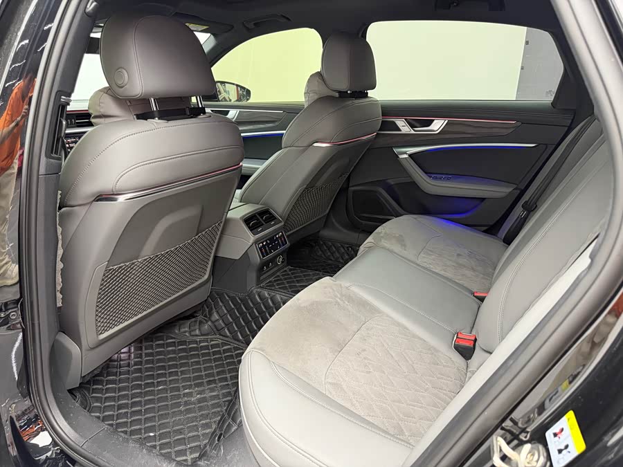 Audi A6L 2023 45 TFSI quattro Luxury - zdjęcie 11
