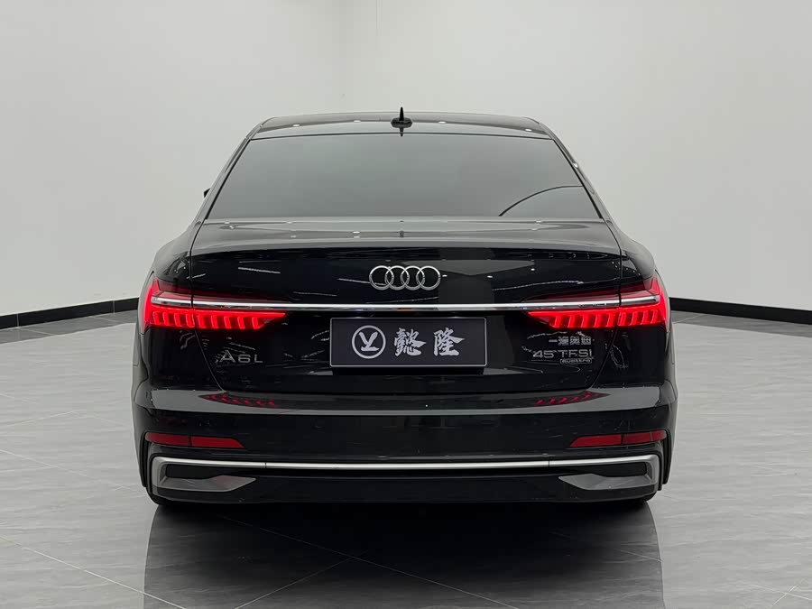 Audi A6L 2023 45 TFSI quattro Luxury - zdjęcie 4