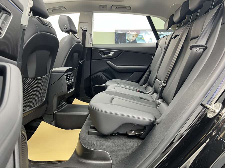 Audi Q8 2023 55 TFSI Luxury Sport - zdjęcie 10