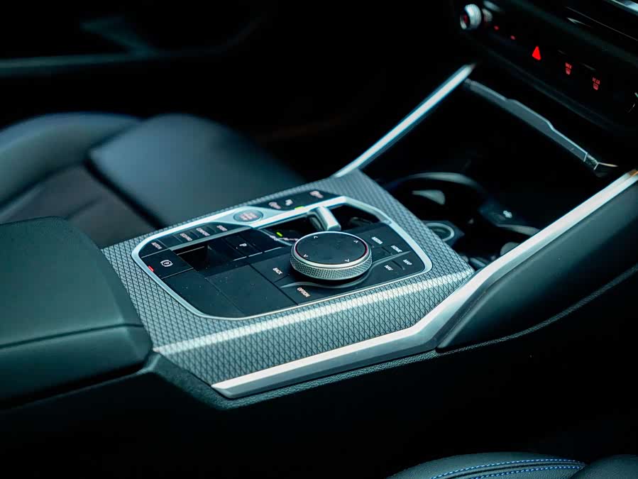 BMW 2 Series (Imported) 2023 225i M Sport Night Package - zdjęcie 14