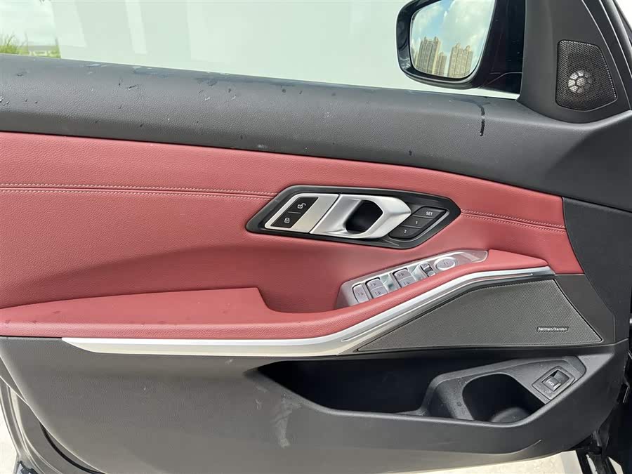 BMW 3 Series 2024 325Li M Sport Night Package - zdjęcie 13