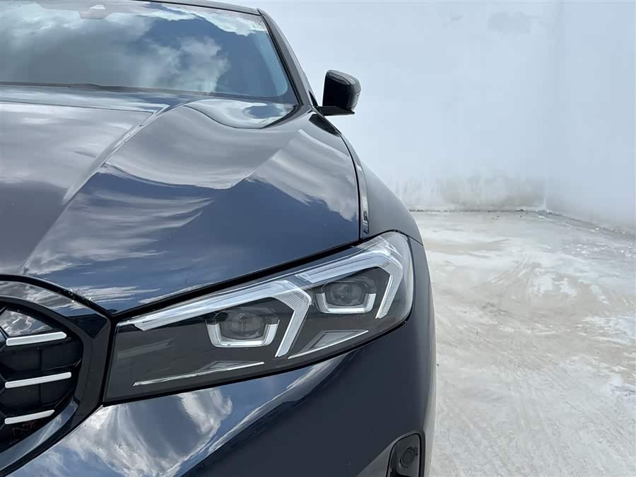BMW 3 Series 2024 325Li M Sport Night Package - zdjęcie 14