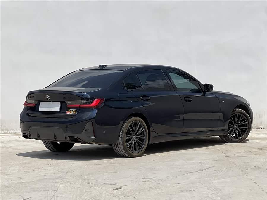 BMW 3 Series 2024 325Li M Sport Night Package - zdjęcie 3