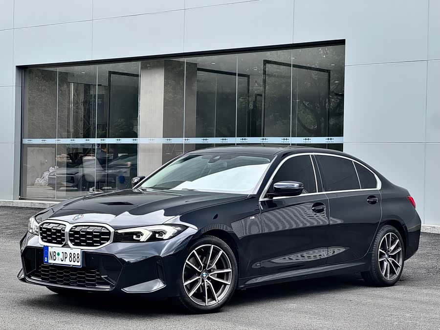 BMW 3 Series 2024 325Li M Sport - zdjęcie 2