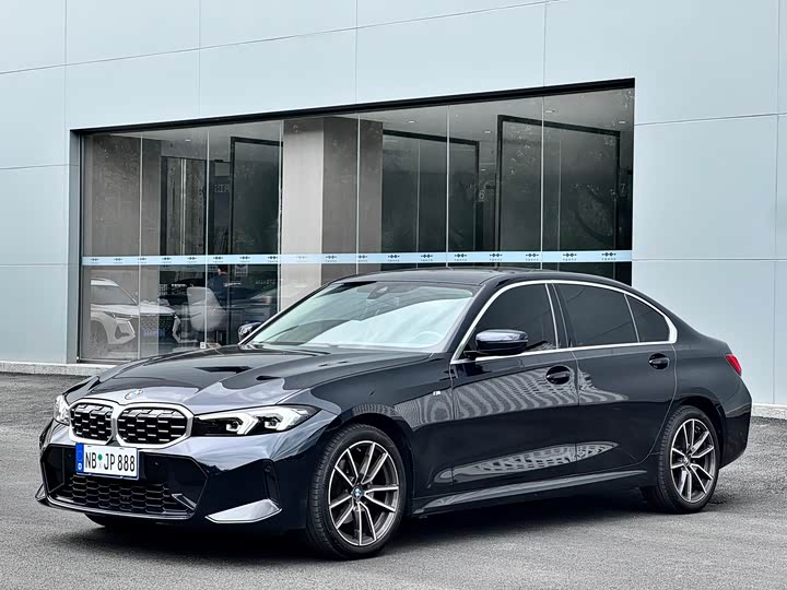 BMW 3 Series 2024 325Li M Sport - zdjęcie 20