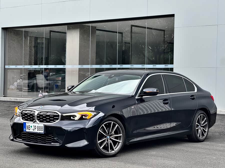 BMW 3 Series 2024 325Li M Sport - zdjęcie 3
