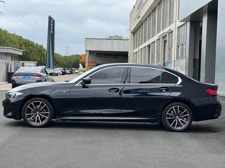 BMW 3 Series 2024 325Li M Sport - zdjęcie 6