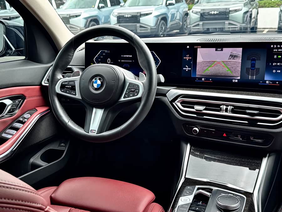 BMW 3 Series 2024 325Li M Sport - zdjęcie 8