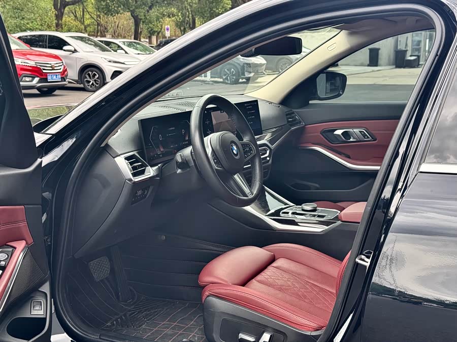 BMW 3 Series 2024 325Li M Sport - zdjęcie 10